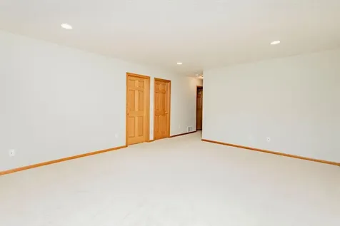 3220 40th Avenue S Fargo ND 58104