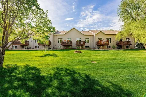 3220 40th Avenue S Fargo ND 58104