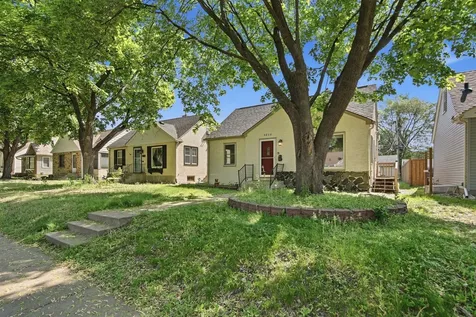 3808 Vera Cruz Avenue N Robbinsdale MN 55422