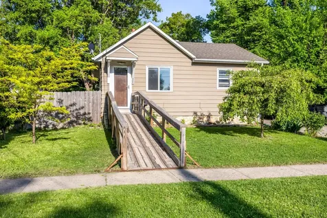 405 14th Street N Moorhead MN 56560