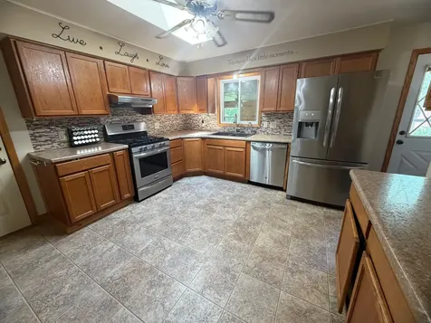 891 Winnie Avenue Windom MN 56101