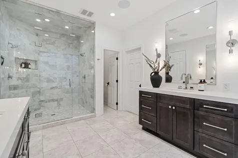 9 Red Forest Way North Oaks MN 55127