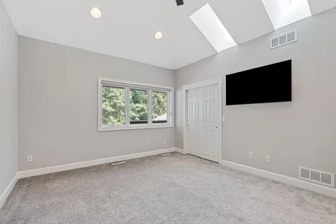 9 Red Forest Way North Oaks MN 55127