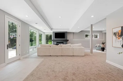9 Red Forest Way North Oaks MN 55127