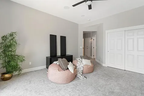 9 Red Forest Way North Oaks MN 55127