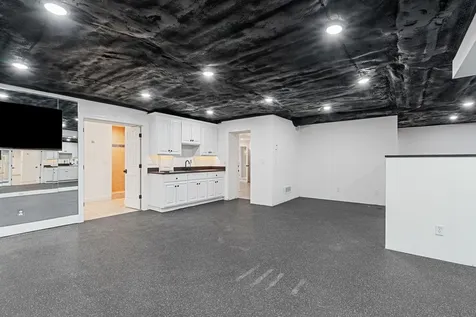 9 Red Forest Way North Oaks MN 55127