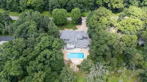 9 Red Forest Way North Oaks MN 55127