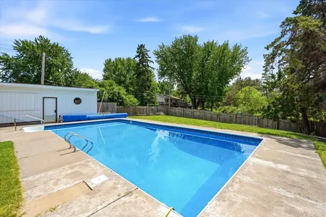 8142 Homestead Avenue S Cottage Grove MN 55016