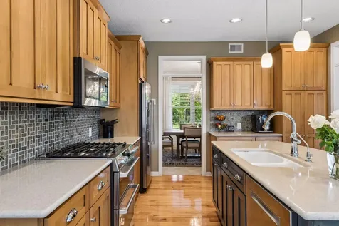 10565 Water Lily Lane Woodbury MN 55129