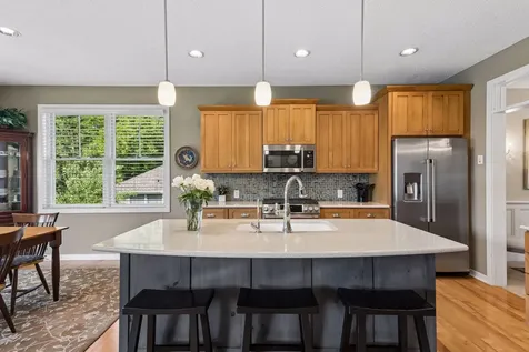 10565 Water Lily Lane Woodbury MN 55129