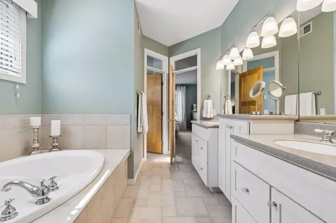10565 Water Lily Lane Woodbury MN 55129