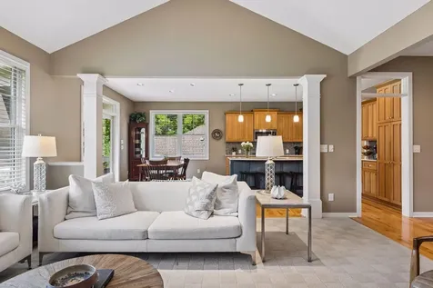 10565 Water Lily Lane Woodbury MN 55129