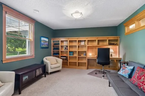 10565 Water Lily Lane Woodbury MN 55129