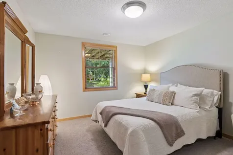 10565 Water Lily Lane Woodbury MN 55129
