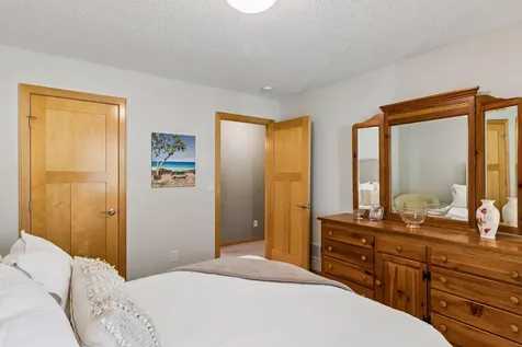 10565 Water Lily Lane Woodbury MN 55129