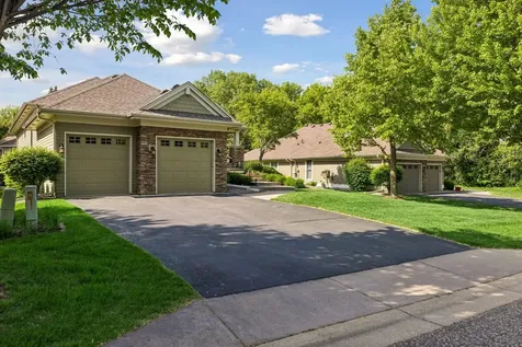 10565 Water Lily Lane Woodbury MN 55129