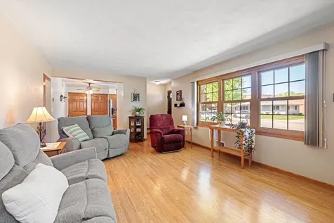 437 13th Street NE Owatonna MN 55060