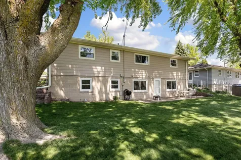 437 13th Street NE Owatonna MN 55060