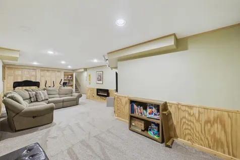 3509 92nd Avenue N Brooklyn Park MN 55443