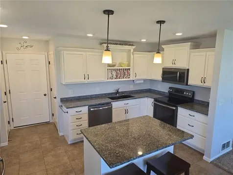 698 Westland Lane New London MN 56273