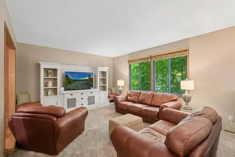 503 Laredo Lane Chanhassen MN 55317