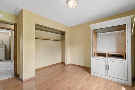 503 Laredo Lane Chanhassen MN 55317