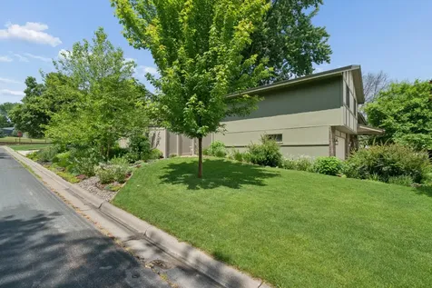 503 Laredo Lane Chanhassen MN 55317