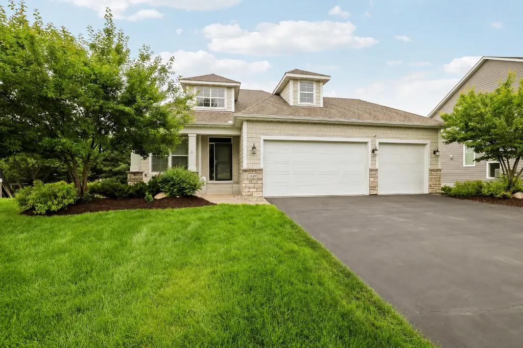 1120 Pine Hill Lane White Bear Lake MN 55127