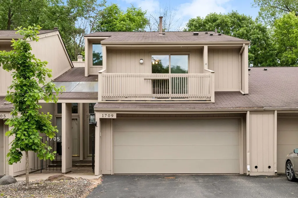 1709 Archer Court Plymouth MN 55447