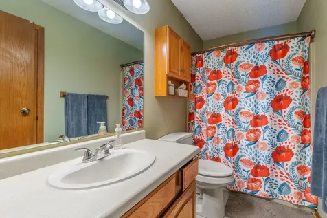 1919 27th Avenue S Fargo ND 58103