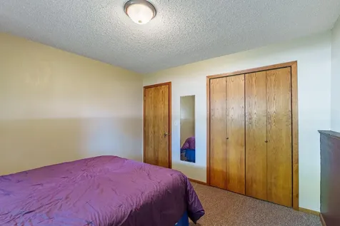 1919 27th Avenue S Fargo ND 58103