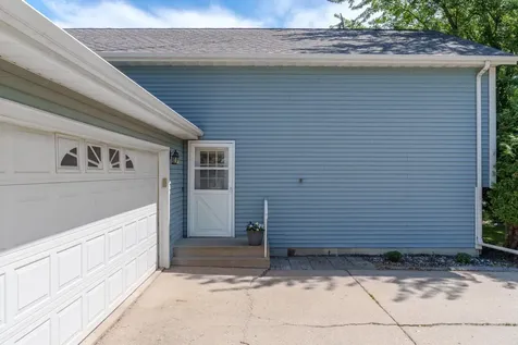 1919 27th Avenue S Fargo ND 58103