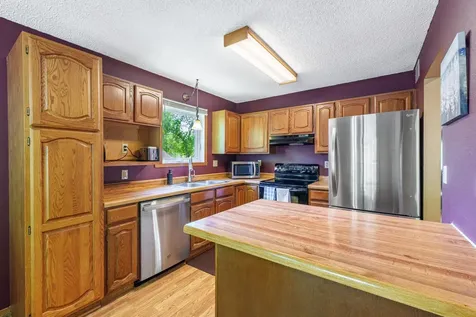 1919 27th Avenue S Fargo ND 58103