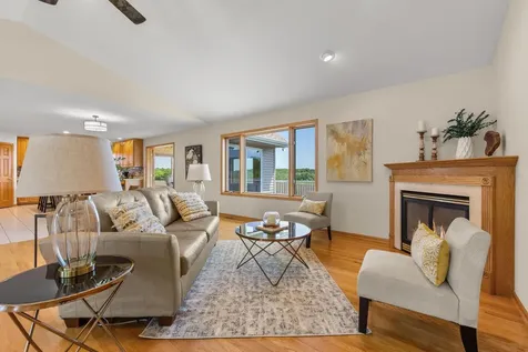 440 Kuntz Drive Independence MN 55359