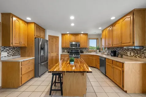 440 Kuntz Drive Independence MN 55359
