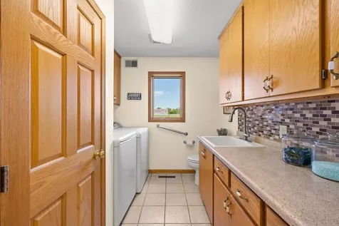 440 Kuntz Drive Independence MN 55359