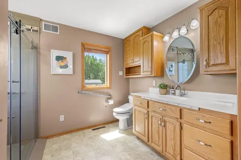 440 Kuntz Drive Independence MN 55359