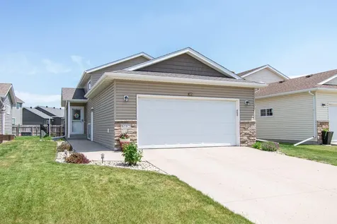 6182 35th Street S Fargo ND 58104