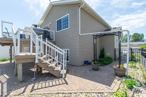 6182 35th Street S Fargo ND 58104