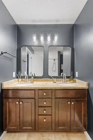 14004 Adrian Court Rosemount MN 55068