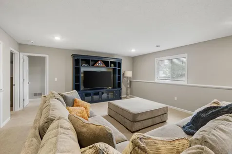14004 Adrian Court Rosemount MN 55068