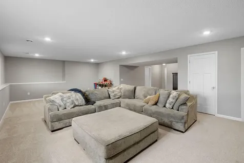 14004 Adrian Court Rosemount MN 55068