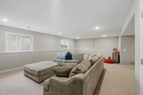 14004 Adrian Court Rosemount MN 55068