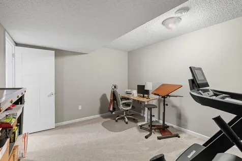 14004 Adrian Court Rosemount MN 55068