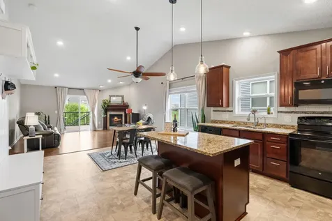 14004 Adrian Court Rosemount MN 55068