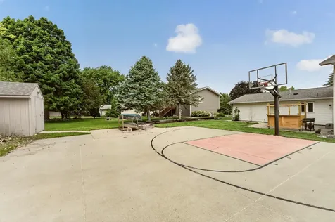 1004 6th Street NW Dodge Center MN 55927