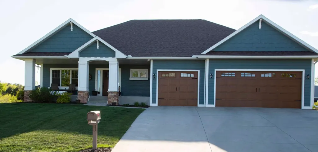 731 St James Circle Litchfield MN 55355