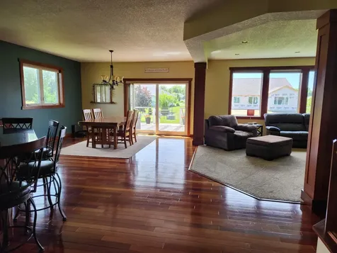 731 St James Circle Litchfield MN 55355