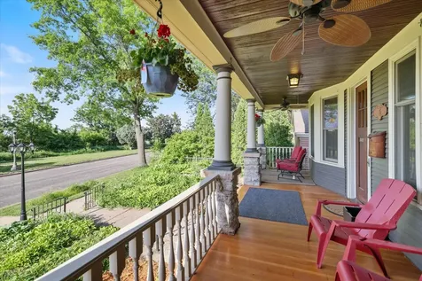 76 Prospect Boulevard Saint Paul MN 55107
