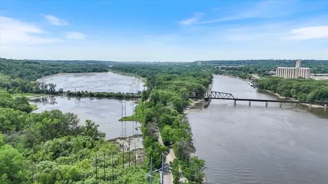 76 Prospect Boulevard Saint Paul MN 55107